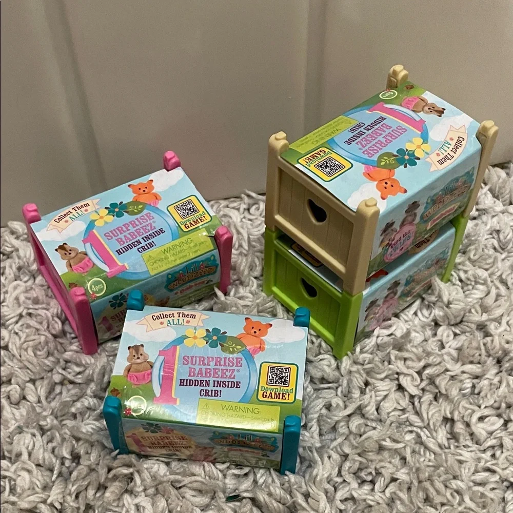 Lot of 4 NIP Li’l Woodzeez Babeez Surprise Blind Box Cribs